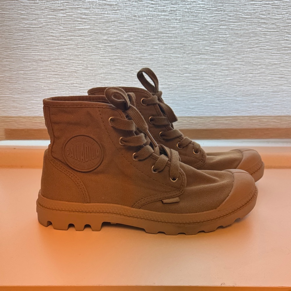 Palladium High-Top Canvas Boots in Tan Brown